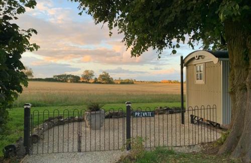 Melton Mowbray House | Church House Hut