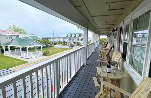 Swansboro Condo | Church Street #3 - Cozy 1-bedroom condo in wonderful Swansboro with WiFi, AC