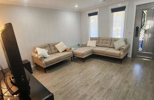 Huntly House | CIA Home Stay