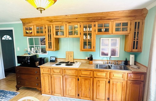 Laurel Apartment | Cici's Hilltop Haven Laurels top choice