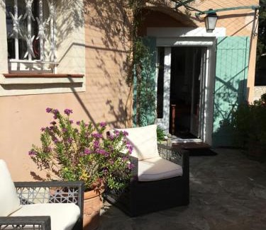 Mouries Bed & Breakfast | Cigales sous oliviers