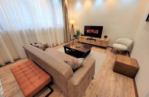 Cihangir Apartment | Cihangir 3br Apt Stylish & Central