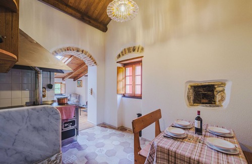 Velva Apartment | Ciliegiolo by Interhome