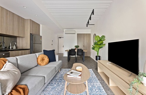 Cremorne Apartment | Cinema Suites Apartments by Urban Rest