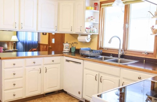 Miles City House | Circle H Farmhouse on 20 Acres: 1.5 miles to town