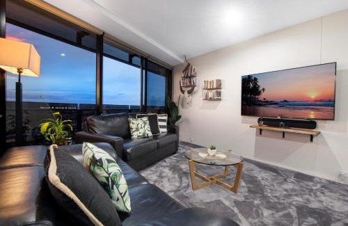 Surfers Paradise Apartment | Circle on Cavill Surfers Paradise- 2 Bedroom Sky Home