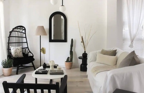 Little Elm House | CitizenNomad: Modern Dallas Lake House Bungalow