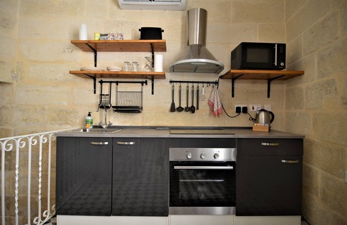 Cospicua House | Citta` Cospicua Suites - 'Il-hanut' suite