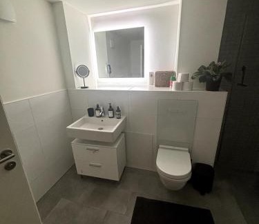 Bahnhofsviertel Apartment | City Apartment am Fluss