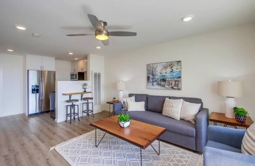 Mira Costa Condo | City Beach House #B - Oceanfront