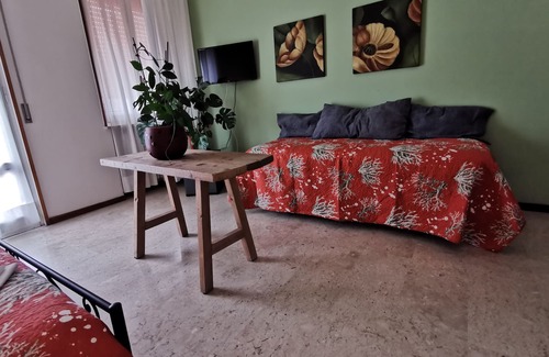 Pablo Apartment | city center apartment 6/7 beds with garage for motorbikes and bicycles