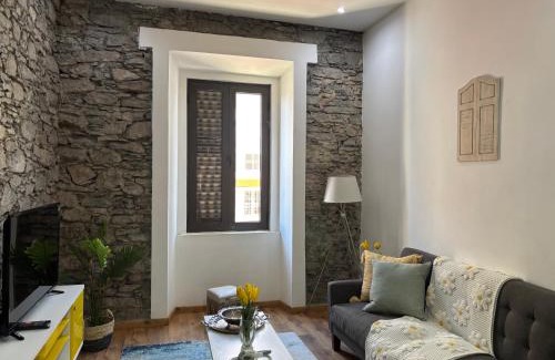 Praia Apartment | City Center Luxurious Studio