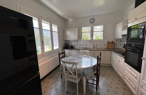 La Roche-Posay Apartment | City center T3 apartment with garden and air conditioning