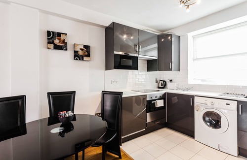 City Centre Dublin Apartment | City Centre Spacious 2 Bedroom Apartment in the Heart of Dublin - sleeps 6
