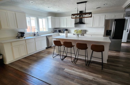 Wilson House | City Charmer, Walk to downtown Wilson, 2800 sf Duplex with detached garage!