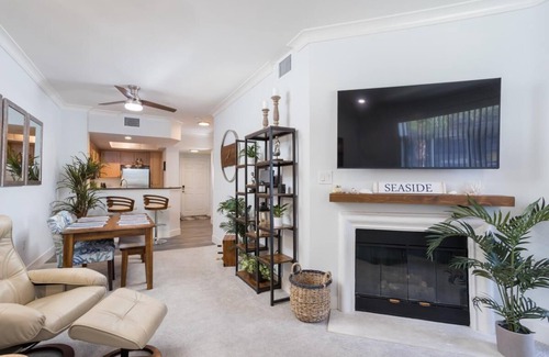 Bankers Hill Condo | City Escape w/access to Balboa Park, Gaslamp, Little Italy, & Hillcrest!
