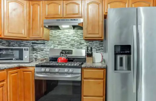 Ampere Apartment | City Getaway: Elegant 3BR 2BA Patio Oasis Near NYC, EWR &nAmerican Dream Mall