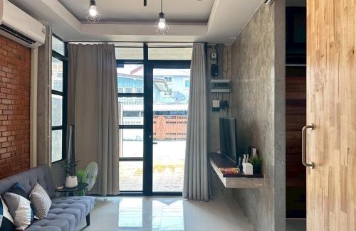 Don Muang House | City House Don Mueang Airport Bangkok