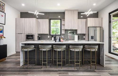 Peoplestown Apartment | City In The Forest - 5BD-5BA - ATL Beltline-Summerhill