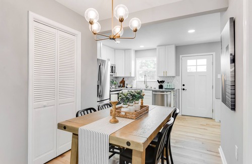 Carver House | City Life Richmond, Escape and Relax, Free Parking