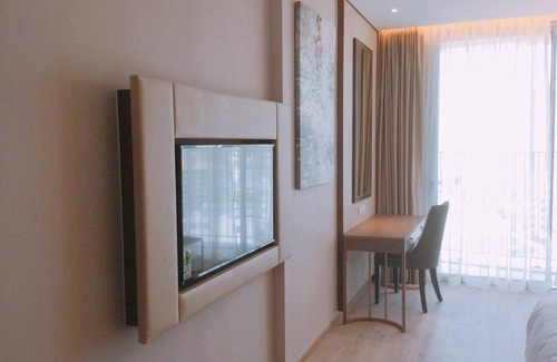 Tran Phu Beach Condo | City View Balcony 5*Apartment, FREE Gym & Pool