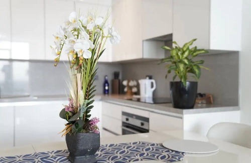 Bomonti Apartment | City View Haven: Balcony Apartment in Şişli, Istanbul