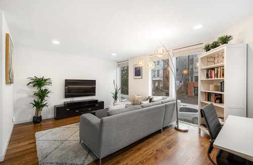 Fremont House | City-View Modern