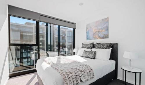 Reid Apartment | City-Views-Stylish-2bed2bath