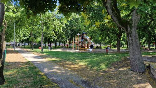 Nepszinhaz negyed Apartment | Citycentre - Sebastian