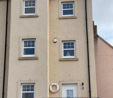 Garlieston House | Cladach