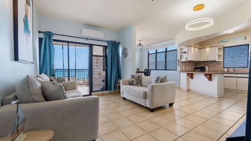Stella House | Claje Sunset! Beachfront condo at Victoria del Mar 1E