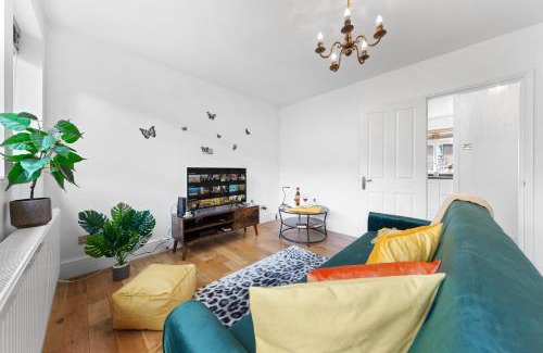 Battersea Apartment | Clapham Serenity Garden Retreat with free parking