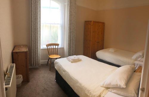 Tenby Hotel | Clarence House Hotel