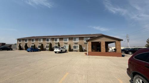 Clarion Hotel | clarion hometown inn