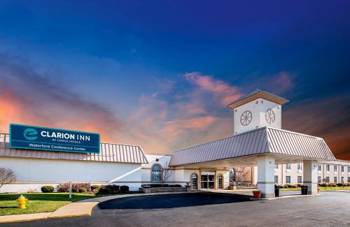 Elmhurst Hotel | Clarion Inn Elmhurst - Oak Brook near I-88, I-290, I-294