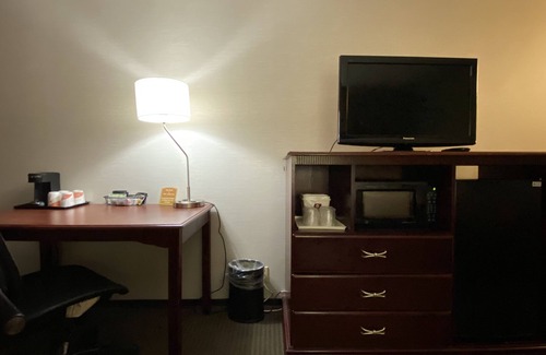 Grand Rapids Hotel | Clarion Inn & Suites Grand Rapids Airport