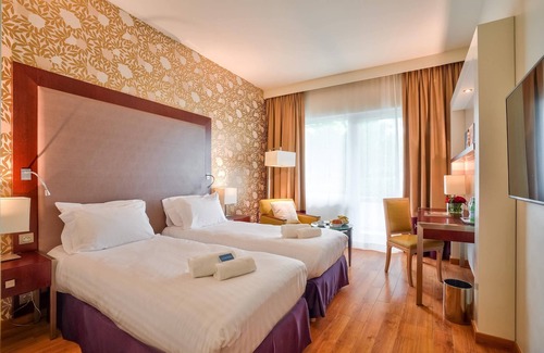 Roissy-en-France Hotel | Clarion Paris CDG Airport