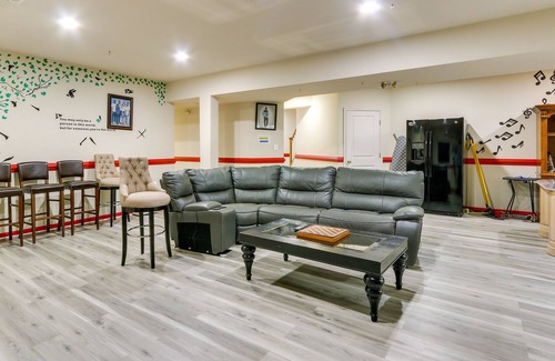 Clarksburg Apartment | Clarksburg Getaway Near DC + Baltimore Sights!
