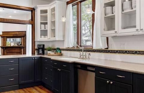 Clarksville House | Clarksville Charm - 5 BR / 3.5 Bath + Game Room