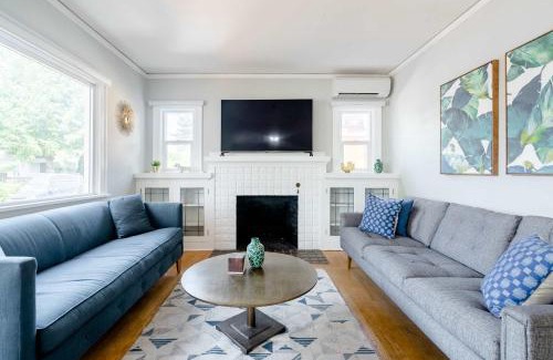 Alberta Arts District House | Classic 1920s Alberta Two Bedroom Haven