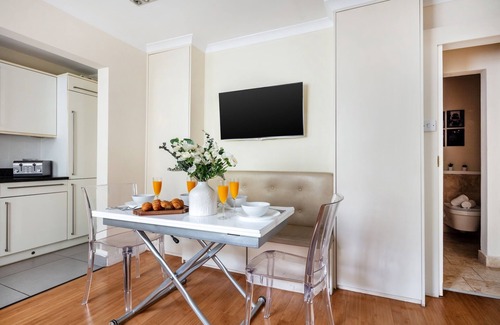 Campden Apartment | Classic 1BR - Notting Hill Gem