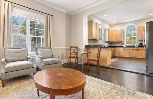 Durham House | Classic & Beautiful|DT Durham|3 Bed|2.5 Ba|Pets OK