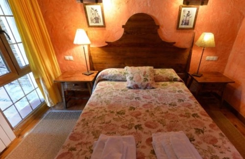 Olmedo Hotel | Classic Double Room: Double studio, with capacity for two people.