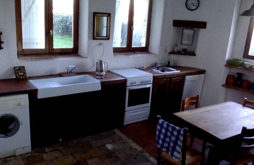 Fontenay-sur-Mer House | Classic French Presbytere 4 km Utah beach.
