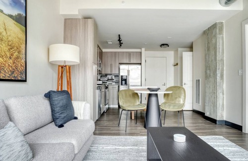 H Street Corridor Apartment | Classic H Street 1BR w/ Pool, Gym & W/D, steps from WF, by Blueground