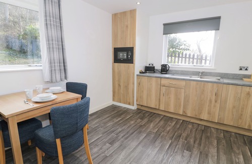 Dyserth Cottage | CLASSIC LODGE 38, family friendly, with pool in Dyserth