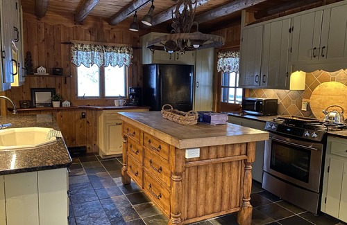 Warren House | Classic Mountain Ski Lodge @ Sugarbush