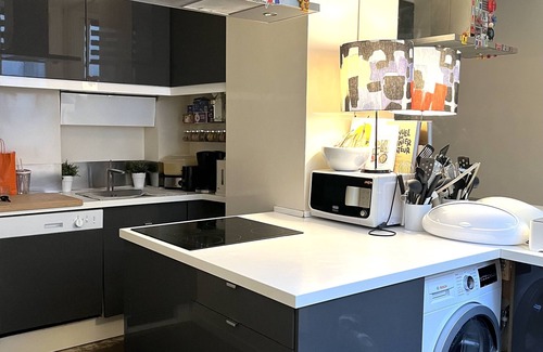 Palais-Royal Apartment | Classic Parisian apartment. Perfect for Olympics. Paris center. Family friendly.