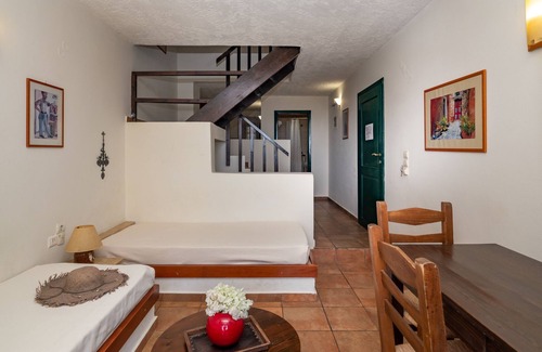 Piskopiano Hotel | Classic Sea View Apartment, Kalimera Village