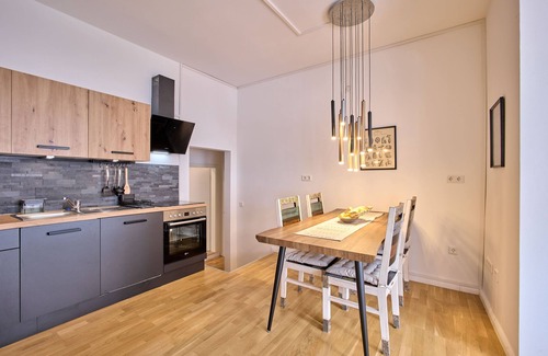 Peterswerder Apartment | Classic Style Apartment | Winter Garden | Kitchen